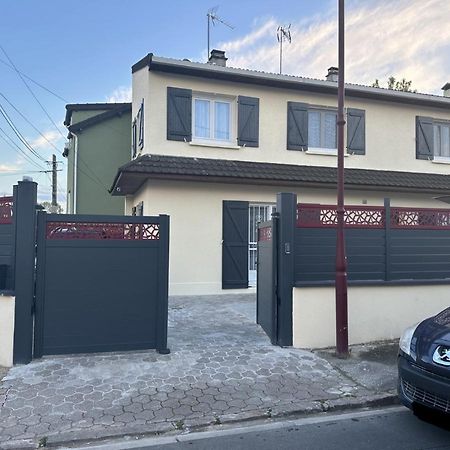Chambre Pour 2 Personnes Avec Lit Separe Dans La Banlieue Parisienne Bondy Extérieur photo
